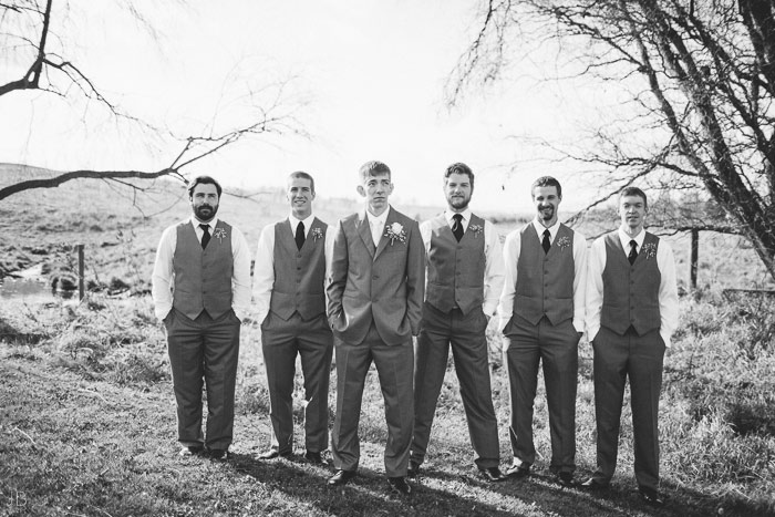 Barn wedding at Spring Meadows farm in mount solon Virginia wedding photographer