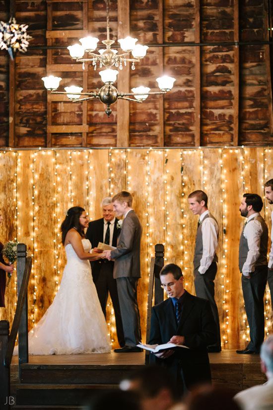 Barn wedding at Spring Meadows farm in mount solon Virginia wedding photographer