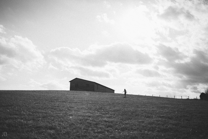 Barn wedding at Spring Meadows farm in mount solon Virginia wedding photographer