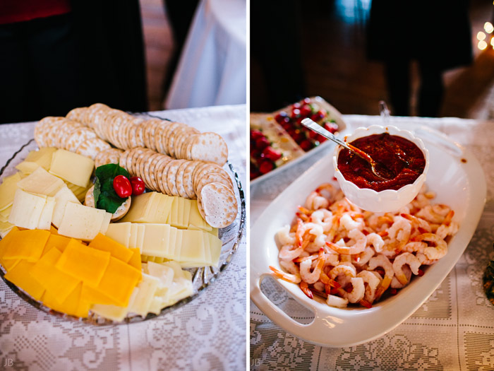 Barn wedding at Spring Meadows farm in mount solon Virginia wedding photographer