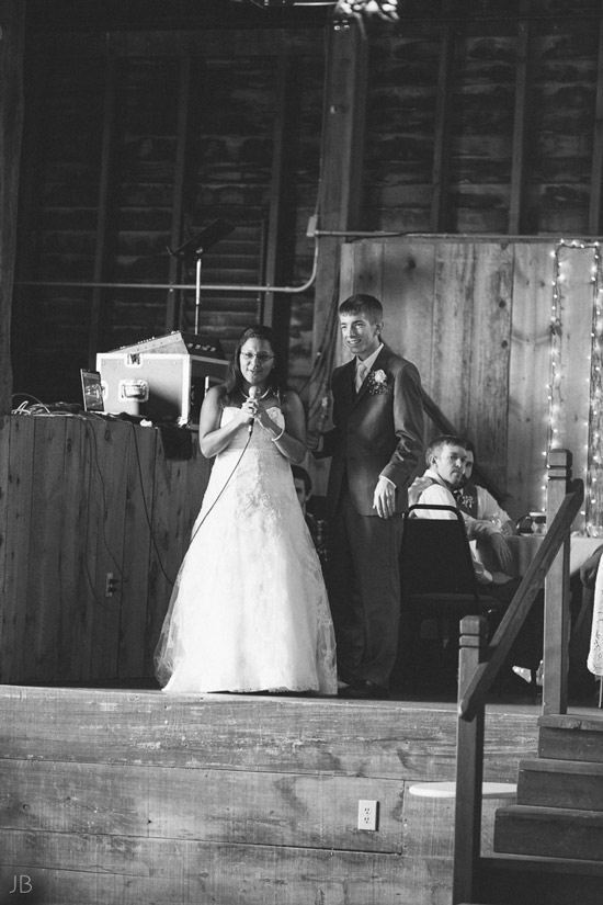 Barn wedding at Spring Meadows farm in mount solon Virginia wedding photographer