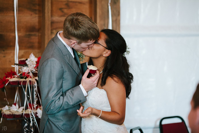 Barn wedding at Spring Meadows farm in mount solon Virginia wedding photographer