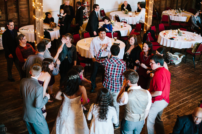 Barn wedding at Spring Meadows farm in mount solon Virginia wedding photographer